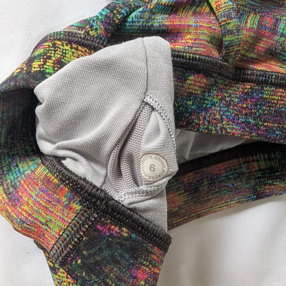 EUC Lululemon Energy Bra Glitch Tapestry Starlight Multi Women's 6 Small sports - Picture 6 of 9